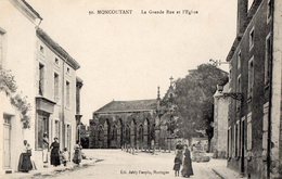 79 DEUX SEVRES - MONCOUTANT La Grande Rue Et L'Eglise - Moncoutant