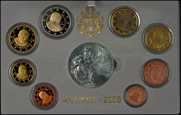 2202 1 Cent Bis 2 Euro, 2006, Euro-KMS, Papst Benedikt XVI., Mit Silbermedaille, In Originalschatulle Mit Zertifikat Und - Vatican