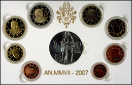 2205 1 Cent Bis 2 Euro, 2007, Euro-KMS, Papst Benedikt XVI., Mit Silbermedaille, In Originalschatulle Mit Zertifikat Und - Vatican