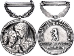 2830 Abzeichen Der Schwesternschaft Der Stadt Berlin, Tragbare Medaille, Leichte Randfehler, Zustand II.  II - Other & Unclassified