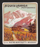 07672 "ACQUA DI LAVANDA MONTEBIANCO - DITTA P. BORTOLOTTI - BOLOGNA - 1910 CIRCA - PAESAGGIO" ETICHETTA  ORIGINALE - Etiquettes
