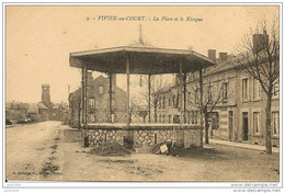 VIVIER - AU - COURT ..-- 08 ..-- Place Et Kiosque .1922  . Voir Verso Et Texte . - Charleville