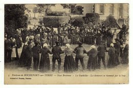 Cpa N° 5 Environs De ROCHEFORT EN TERRE Noce Bretonne La Guedillée Les Danseures Se Tiennes Par Le Bras - Rochefort En Terre