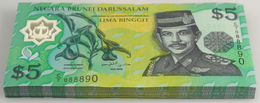 02735 Brunei: Bundle With 100 Pcs. 5 Ringgit 2002, P.23, Rare Date With Running Serial Numbers In UNC Cond - Brunei