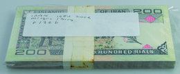 02792 Iran: Bundle With 100 Pcs. Iran 200 Rials 1982, P.136b In AUNC/UNC - Irán