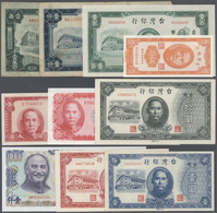 02872 Taiwan: Larger Lot Of 30 Pcs Taiwan From Different Times And With Different Denominations, From 5 Ce - Taiwan