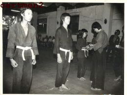 KUNG-FU CHINE CHINA VIETNAM SPORT COMBAT KARATE QI GONG ARTS MARTIAUX NUNCHAKU MARTIAL ARTS BOXE AIKÏDO KUNTAO JUDO - Martial