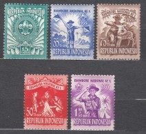 Indonesia 1955 Scouts Mi#138-142 Mint Never Hinged - Indonesia