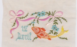 Pièce De Tissu Brodé Pour Carte Postale Du 1 Er Avril - Modèle Ancien - Poisson Orange - 1er Avril - Poisson D'avril