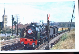 LOCOMOTIVES DE FRANCE - Estaciones Con Trenes