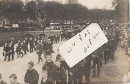 QUIMPER - Un Beau Cortège Dans La Ville ( Carte Photo ) - Quimper