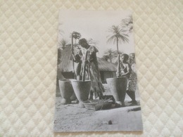 AS - 1900 - KOWPELA - Pileuse De Mil - Burkina Faso