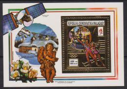 MADAGASCAR  ESPACE+OLYMPIQUE ALBERVILLE TIMBRE DENTELE  N° 968  SUR BLOC  **MNH - Invierno