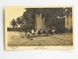 C.P.A.TAHITI : MOOREA : Famille De Pêcheurs - Tahiti