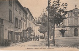 83 - LE BEAUSSET - Rue De La République - Le Beausset