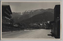 Klosters - Bahnhofstrasse, Post, Gatschiefer, Animee - Photo: Berni - GR Grisons