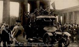 Weimarer Republik Berlin (1000) Straßenkämpfe Brandenburger Tor Auto Mit Maschinengewehr Foto AK I-II - History