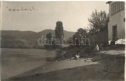 ** T2 Ada Kaleh, Parti Részlet, Fürd?z? / Riverside, Bathing People. Photo - Unclassified