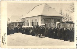 ** T2 Segesvár, Schassburg, Sighisoara; Temetés Télen / Funeral In Winter. Szabó Jun. Photo - Non Classificati
