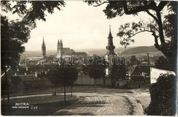 ** T1 Nyitra, Nitra; Utcakép Templomokkal. Foto Rasofsky / Street View With Churches - Unclassified