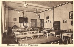 ** T2/T3 München, Munich; Städtisches Waisenhaus, Schulzimmer / Municipal Orphanage, School Room, Interior (wet Corner) - Unclassified