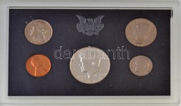 Amerikai Egyesült Államok 1968S 1d-1/2$ (5xklf) Dísztokos Szettben T:PP Küls? Borító Sérült 
USA 1968S 1 Dime - 1/2 Doll - Unclassified