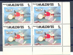 Montre, Lapin, Disney Maldives 1980 Bloc-4 Xx - Horlogerie