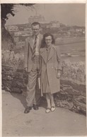 Postcard Newquay Cornwall Atlantic Hotel In Background ? Couple In Foreground [ By Newquay Snaps ] My Ref  B12134 - Newquay