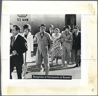 10750 Thematik: Raumfahrt / Astronautics: 1969, Yemen (Kingdom). Layout With Photograph "Reception Of Astr - Autres & Non Classés