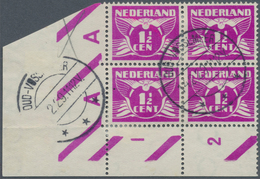 15249 Niederlande: 1926, 1 1/2 C Red-violet, Corner Block Of 4, One Stamp With Variety "CEN Instead Of CEN - Lettres & Documents