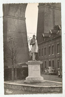Barentin (76 - Seine Maritime) Statue Joseph Locke -  4 Cv Renault - Barentin