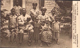 AFRIQUE - DAHOMEY - LE CATECHISTE PIERRE CLAVER AVEC SA FAMILLE -  MISSIONNAIRE DE LYON - - Dahomey