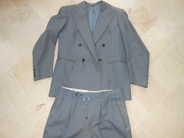 Costume Gris Veste Pantalon Ancien Usagé- - Suits