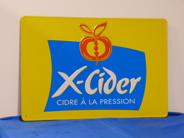 Plaque Métal "X CIDER" - Plaques En Tôle (après 1960)