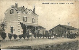 Cesson Près Melun Intérieur De La Gare - Cesson