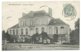 CPA ANIMEE BETHENIVILLE, ANIMATION DEVANT L'HOSPICE DOUILLE, EDITION DES COMPTOIRS FRANCAIS, MARNE 51 - Bétheniville