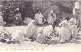 AFRIQUE DU NORD,ALGERIE ,MAGHREB,ALGER En 1900,Pause Café à L'ancienne,au Soleil,berbere,priere Et Repos - Bejaia (Bougie)