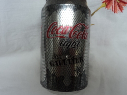 GAULTIER " CANNETTE DE COCA  COLA  LIGHT   " VIDE    LIRE ET VOIR!! - Miniatures Femmes (sans Boite)