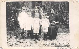 Etretat   76   Groupe D'enfants Et Femmes  Carte Photo 1916   (voir Scan) - Etretat