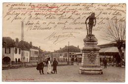 65 - Hautes Pyrénées / VIC  BIGORRE -- Statue De La Revanche (monument 1870-71). - Vic Sur Bigorre