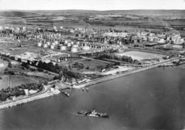 76-LILLEBONNE- VUE AERIENNE , LE BAC DE QUILLEBEUF LES RAFFINERIES - Lillebonne