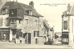 Lesneven Vieille Maison Fortifiee - Lesneven