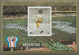 23112 Jemen: 1980, Football World Championship Argentina Perf. Miniature Sheet 225f. 'Football Player, Fla - Yemen
