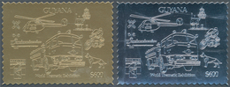 24924 Thematische Philatelie: 1992, Guyana. Lot Of 100 GOLD Stamps And 100 SILVER Stamps Showing "Helicopt - Unclassified