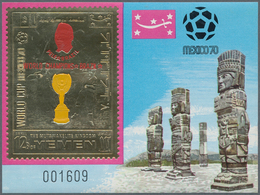 25582 Thematik: Sport-Fußball / Sport-soccer, Football: 1969, Yemen Kingdom GOLD ISSUE "Football World Cha - Sonstige & Ohne Zuordnung