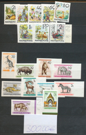 28456 Ungarn: 1958- 1979, Extensive Collection Of Cut Issues With Souvenir Sheets And Better Values, In Pa - Brieven En Documenten