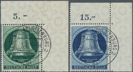 20571 Berlin: 1951, 10 Und 30 Pfg. Glocke Klöppel Links, Zwei Eckrandstücke Oben Rechts Mit Zentrischer En - Other & Unclassified