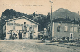 38 // VOREPPE    Le Pont Et La Montagne Du Grand Ratz,  HOTEL DU PETIT PARIS - Voreppe