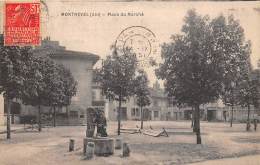 Montrevel     01        Place Du Marché          (voir Scan) - Non Classificati