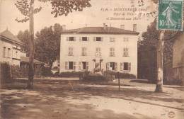 Montmerle Sur Saône     01      Hôtel De Ville Et Monument Aux Morts           (voir Scan) - Zonder Classificatie